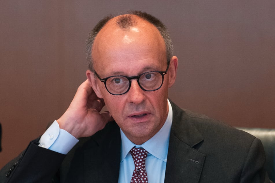 Vor der Wahl soll Friedrich Merz (70) mehrfach mit Dieter Bohlen (71) telefoniert haben.