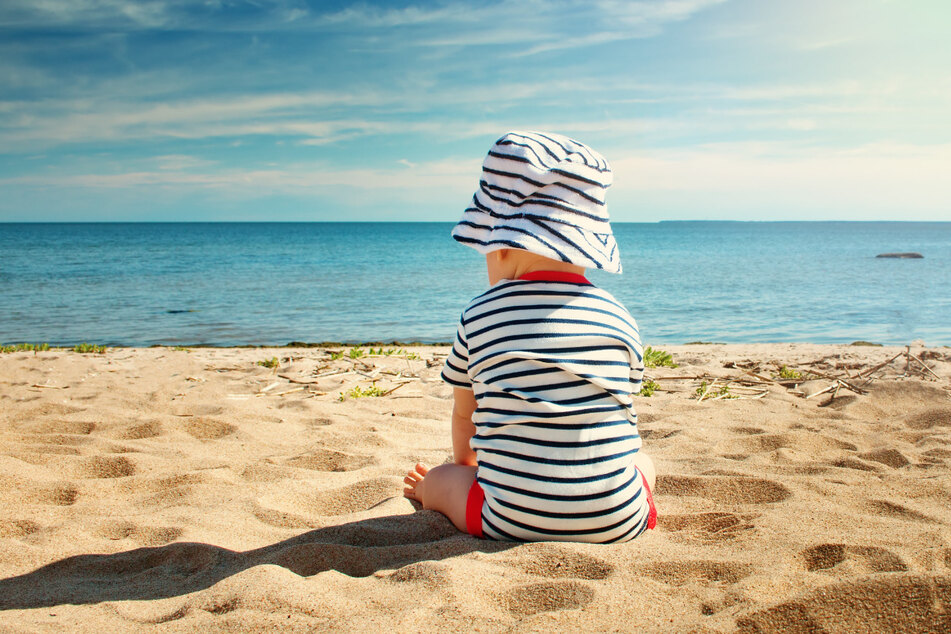 An einem Badestrand in Polen verwechselte eine betrunkene Mutter ihren leiblichen Sohn mit einem fremden Kind. (Symbolbild)