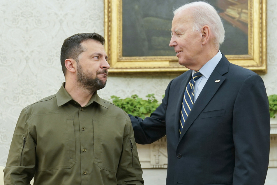 US-Präsident Joe Biden (81, rechts) bei einem Treffen mit seinem ukrainischen Amtskollegen Wolodymyr Selenskyj (46) in Washington. Die USA wollen der Ukraine weiter unter die Arme greifen. (Archivbild)