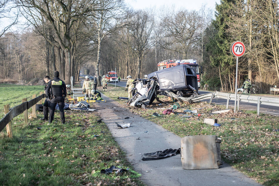 Schrecklicher Unfall: 20-Jähriger stirbt bei Crash auf B75