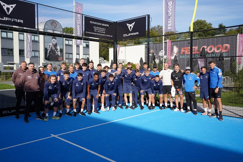 Für die Veilchen ging es am Mittwoch zum gemeinsamen Teamevent bei PadelPlus in Chemnitz.