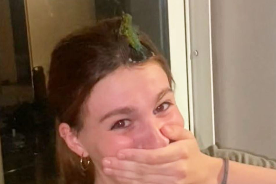 Den Kolibri auf ihrem Kopf hielt Florencia Abraham für eine Reinkarnation ihres Hundes.
