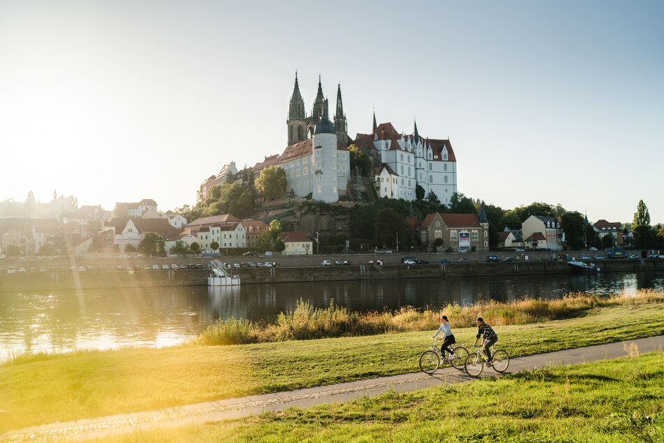 Majestätisch thront die Albrechtsburg Meissen über dem malerischen Elbtal.