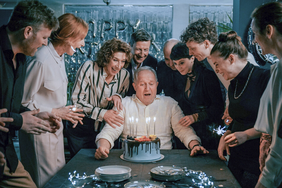Eisner feiert mit Freunden und Kollegen seinen 60. Geburtstag.