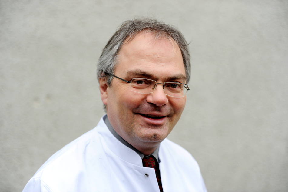 Virologen Helmut Fickenscher (59) appelliert an die Eigenverantwortung der Menschen.