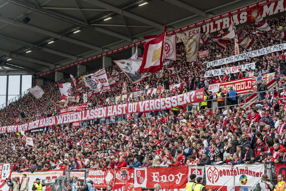 Die Fans von Klopps Ex-Verein Mainz 05 hatten zu seinem RB-Wechsel eine klare Meinung.