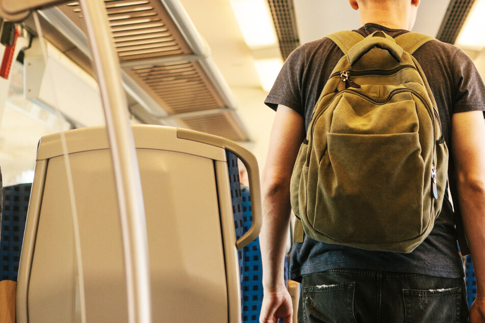 Schleierfahnder kontrollieren jungen Mann (25) in Zug: Was sie finden, hat noch ein Nachspiel