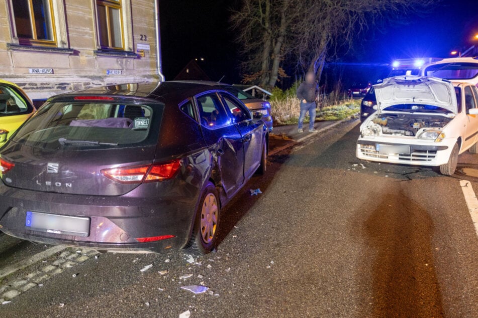 Fiat und Seat krachen im Erzgebirge zusammen