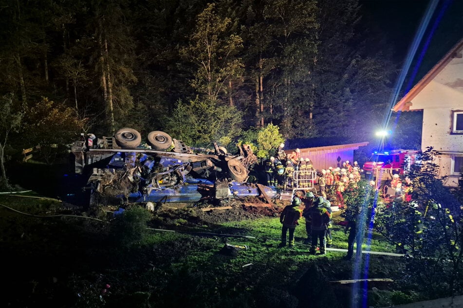 Glücklicherweise verfehlte der Lastwagen ein Wohnhaus.