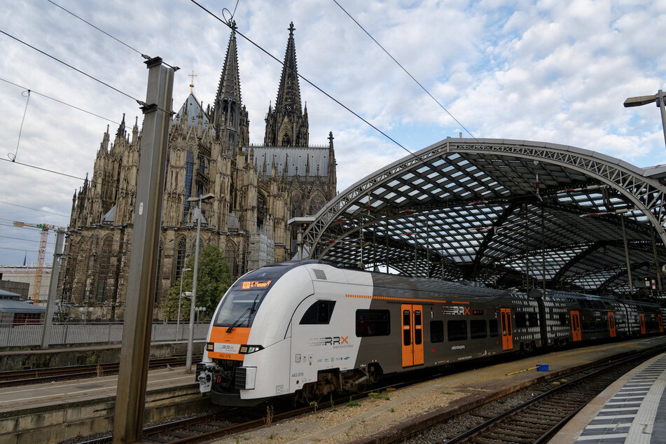 Kölner Hauptbahnhof wegen Wasser-Schaden bis Samstag stark beeinträchtigt