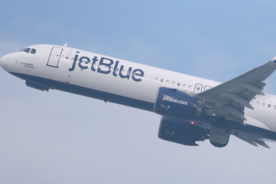 A JetBlue plane nearly collided with a US Air Force refueling plane near Venezuela last week, with the airline said.