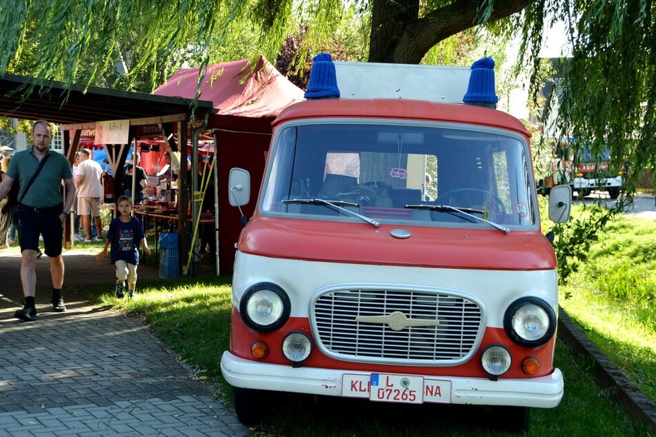 Der Barkas 1000 zog auf dem Feuerwehrfest interessierte Blicke an.