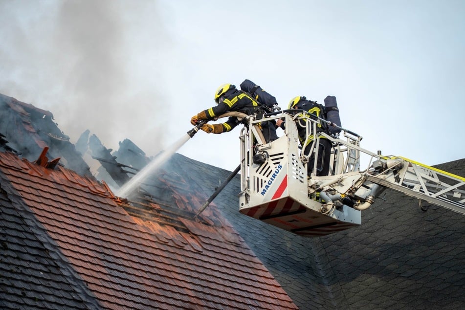 Die Einsatzkräfte konnten den Brand unter Kontrolle bringen.