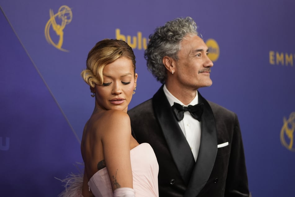 Zangeres Rita Ora (34, v) en regisseur Taika Waititi (50) willen een Fyre-musical opvoeren. (Archieffoto)
