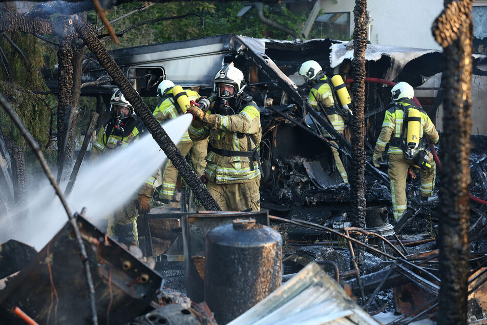 Die Einsatzkräfte hatten allerhand zu tun um die Flammen in den Griff zu bekommen.