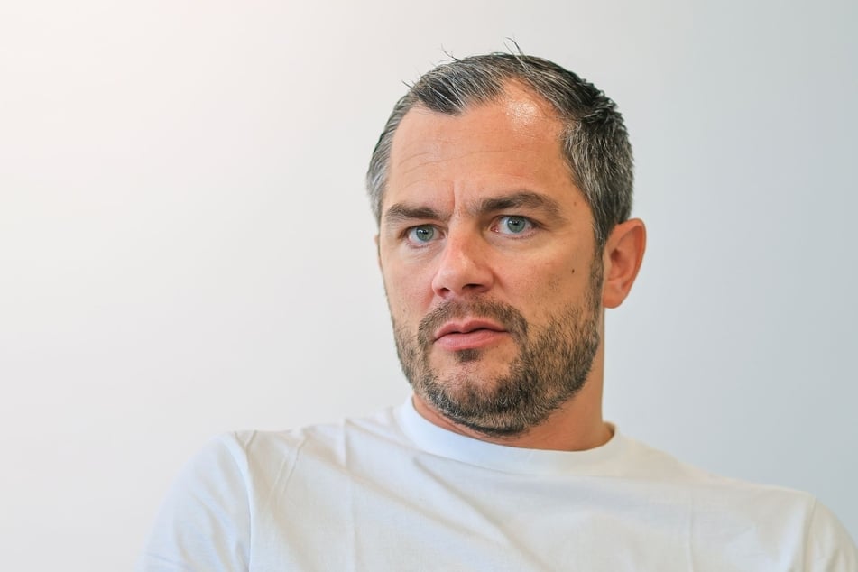 Auch wenn der Reitz-Deal schon durch ist: das wird sicher kein langweiliger Sommer für RB Leipzigs Sportgeschäftsführer Marcel Schäfer (41).