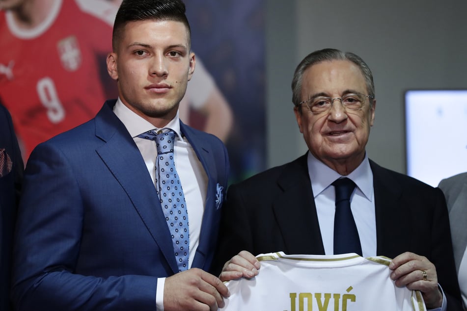 2019 ließ sich Präsident Florentinoi Perez die Dienste von Luka Jovic noch 60 Millionen Euro kosten. Einen Luxus, den man sich in diesem Jahr nicht leisten will und kann.