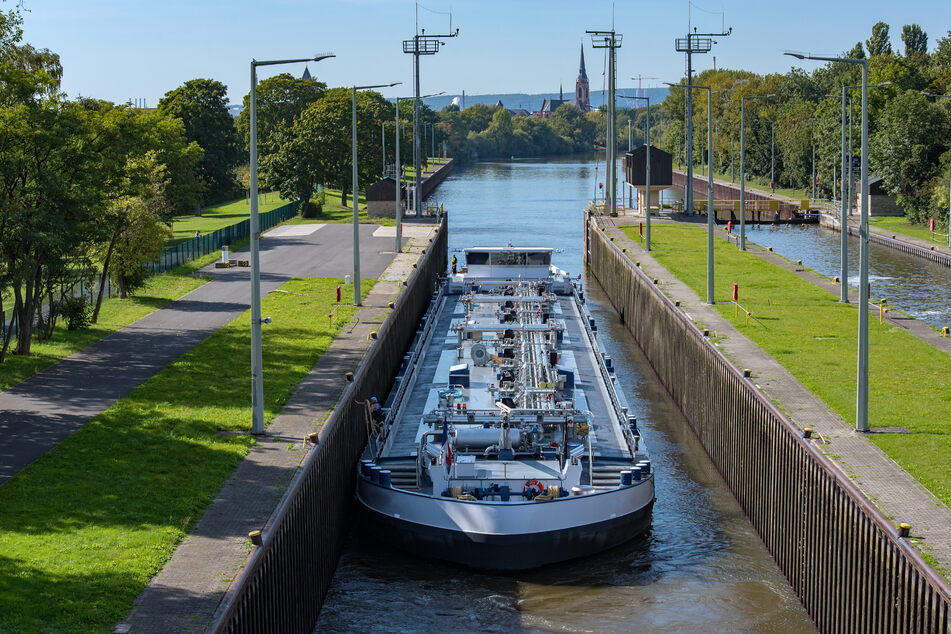 Das Frachtschiff wurde im Industriehafen Aschaffenburg-Nilkheim festgesetzt. (Symbolfoto)