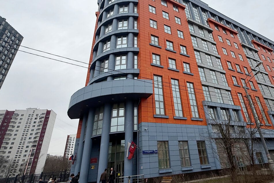 Der Prozess fand in einem Gerichtsgebäude in der russischen Hauptstadt Moskau statt.