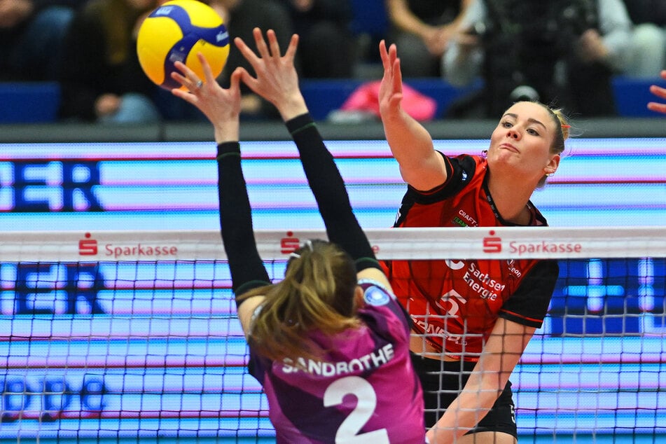 Rosa Entius (22, r.) erzielte beim Heimsieg 13 Punkte.