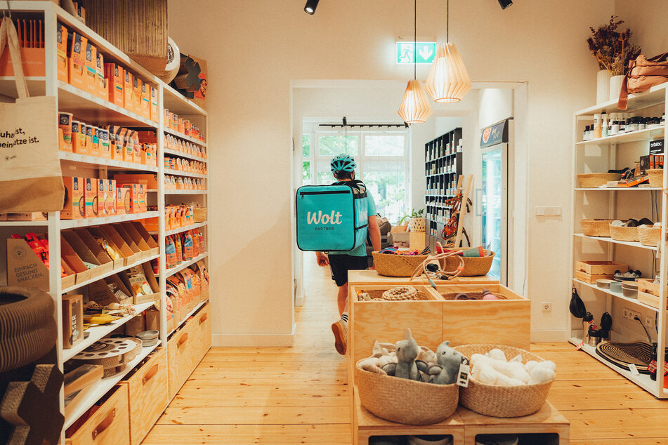 Wolt not only delivers restaurant orders, but also items from small retailers.