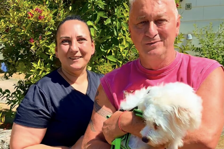Hubert Fella (58) ist jetzt stolzer Besitzer eines kleinen Hundes.