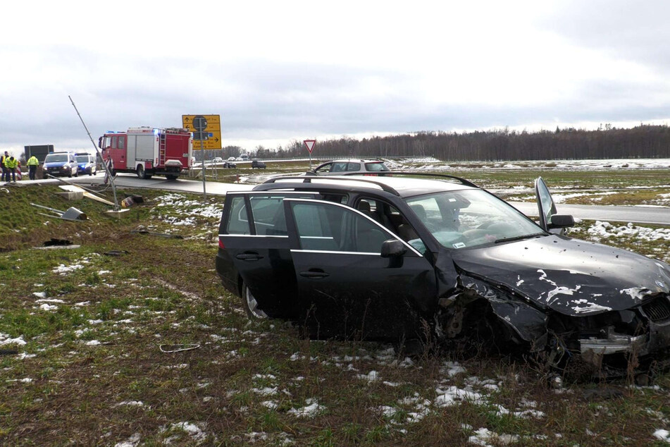 Der BMW war nach dem Crash ebenfalls schwer beschädigt.