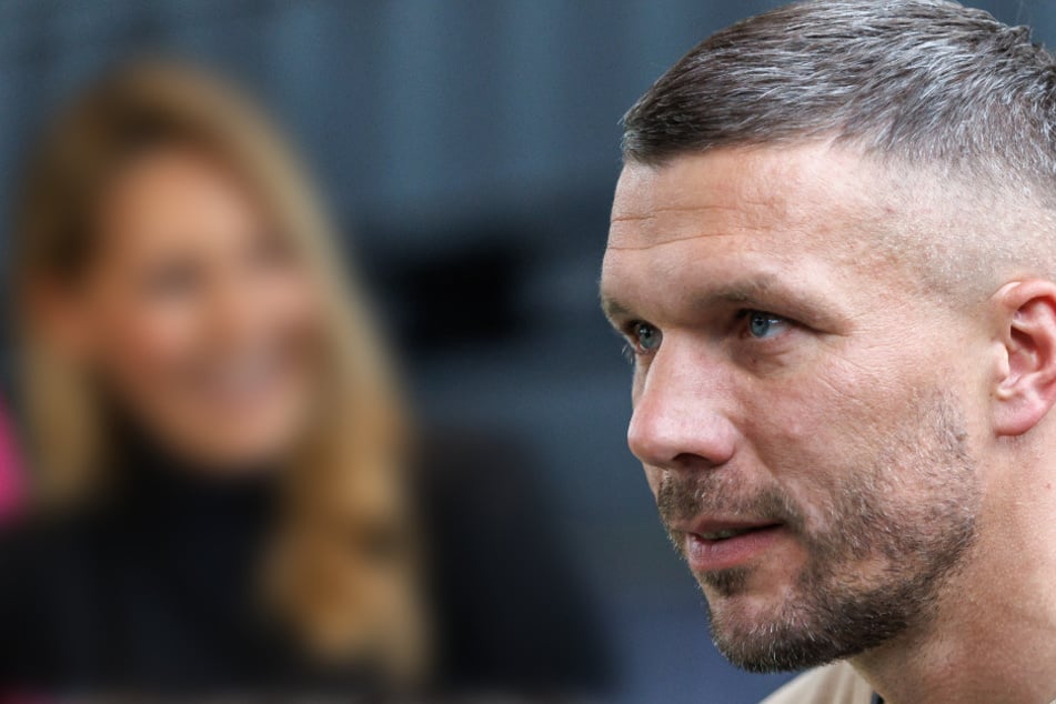 Lukas Podolski buhlt für Festival um Mega-Star - sogar die Einladung ist schon raus