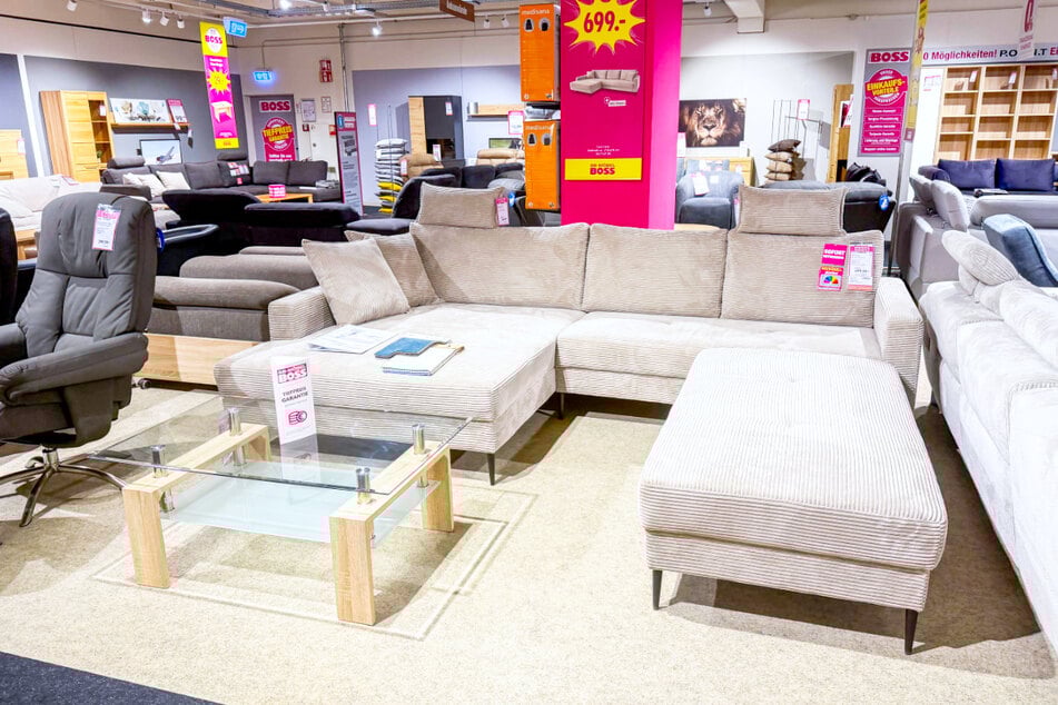 Bei Möbel Boss kann am Sonntag (22.3.) von 13 bis 18 Uhr massiv gespart werden.