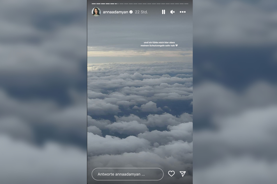 Anna Adamyan (26) veröffentlichte eine Instagram-Story über den Wolken.