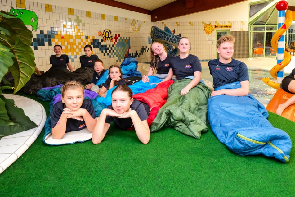 In diesem sächsischen Schwimmbad könnt Ihr am Wochenende übernachten