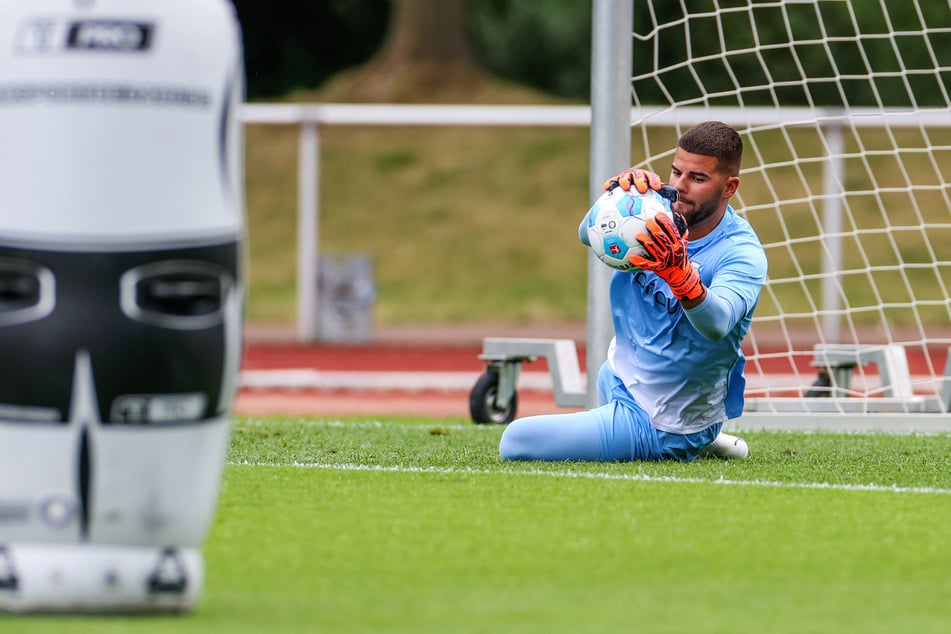 Beim Zweitliga-Aufsteiger SSV Ulm soll sich Niclas Thiede (25) weiter entwickeln und zum Bundesliga-Torwart reifen.