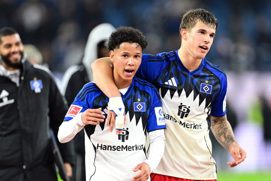 HSV-Profi Alexander Rössing-Lelesiit (18, l.) fällt mit einem Muskelfaserriss bis Jahresende aus.