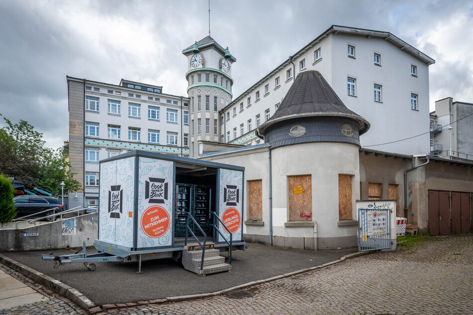 Der sechste Container von "Cook in the Boxx" steht in Limbach-Oberfrohna nahe der Turmpassage.