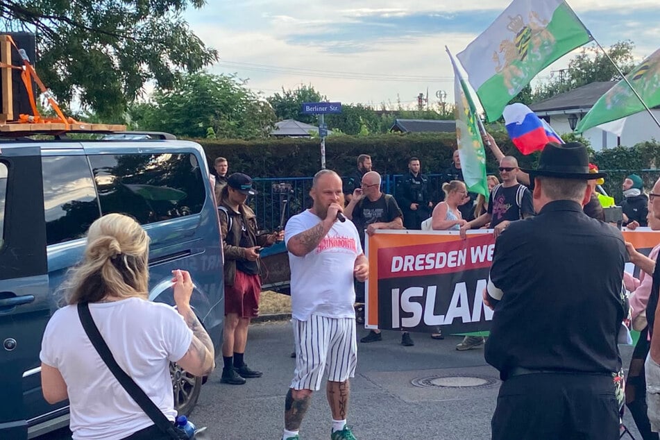 Neonazi Max Schreiber (39, "Freie Sachsen") rief zur Demo auf.