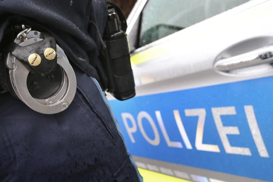 Die Polizei sucht nun nach Zeugen, die Angaben zu den Tätern oder dem Geschehen machen können. (Symbolfoto)