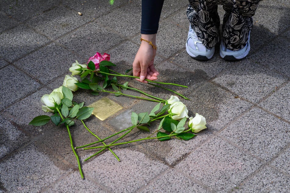 In Magdeburg werden neue Stolpersteine verlegt. (Archivfoto)