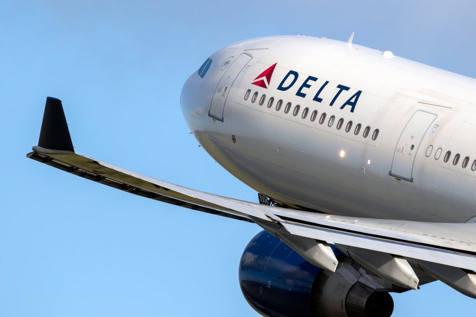 Delta erklärte die Piloten seien trainiert, um auch mit außergewöhnlichen Szenarien umzugehen. Sicherheit hätte oberste Priorität.