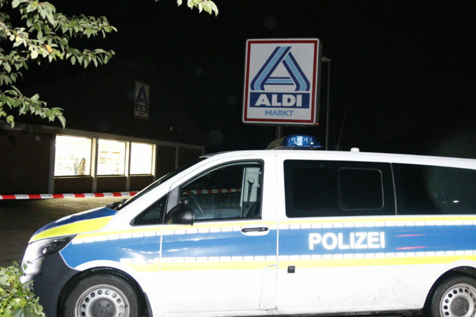 Am späten Samstagabend wurde eine Aldi-Filiale in Borgsdorf überfallen. Der Täter konnte unerkannt entkommen.