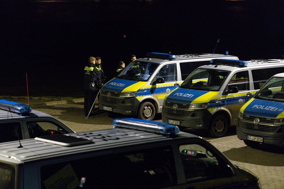 Zahlreiche Einsatzkräfte waren ausgerückt.