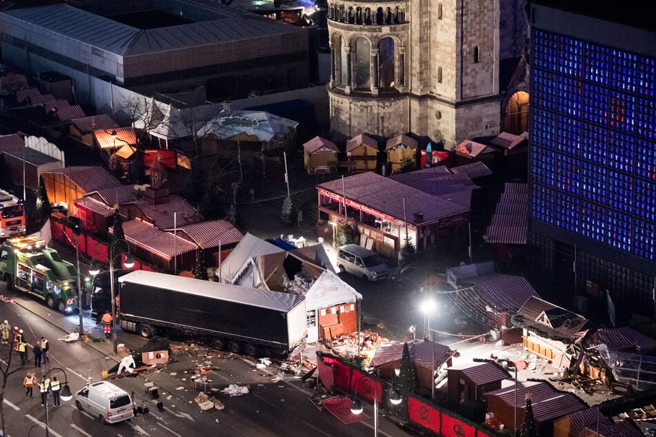 Am 19. Dezember 2016 hatte ein islamistischer Terrorist einen Lastwagen entführt und war in den Weihnachtsmarkt gefahren. (Archivbild)