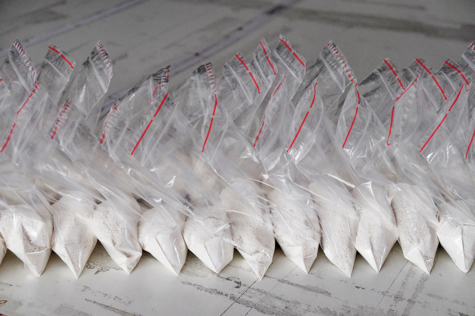 Meth can cause chest pain, racing heart, seizures, delirium, and loss of consciousness.