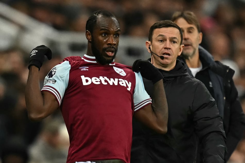 Wann West Ham Uniteds Michail Antonio (34) zum Fußballspielen zurückkehren kann, ist aktuell unklar - wenn er überhaupt wieder spielen kann.