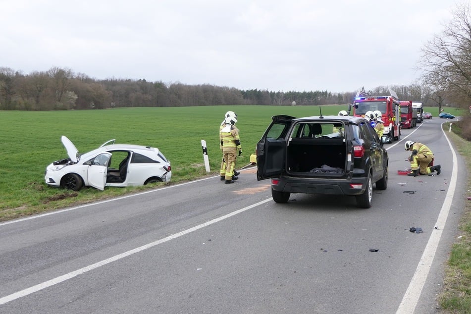 Vier Personen wurden verletzt.
