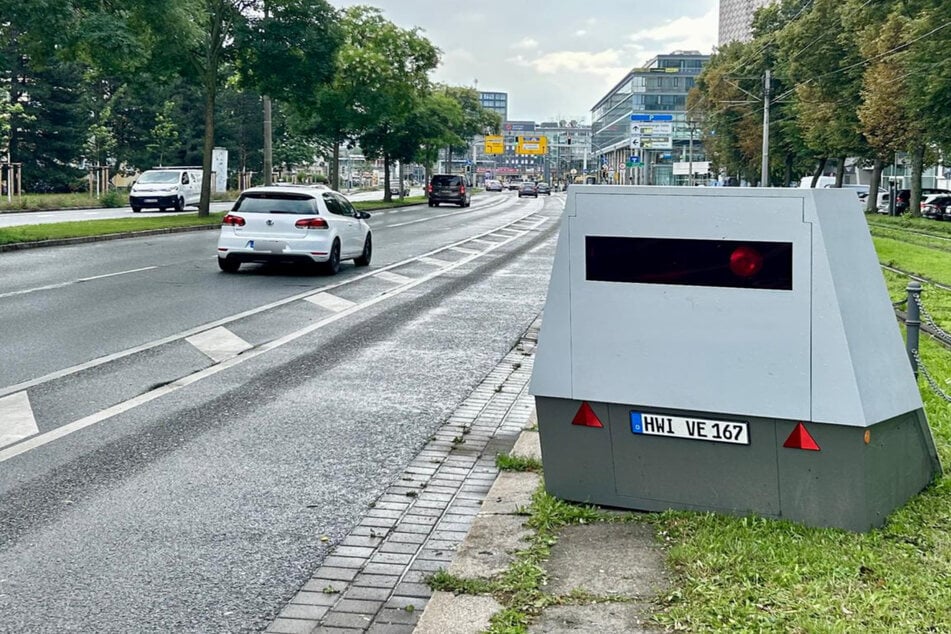 Raser aufgepasst! Der Superblitzer lauert jetzt an einer neuen Stelle in Dresden