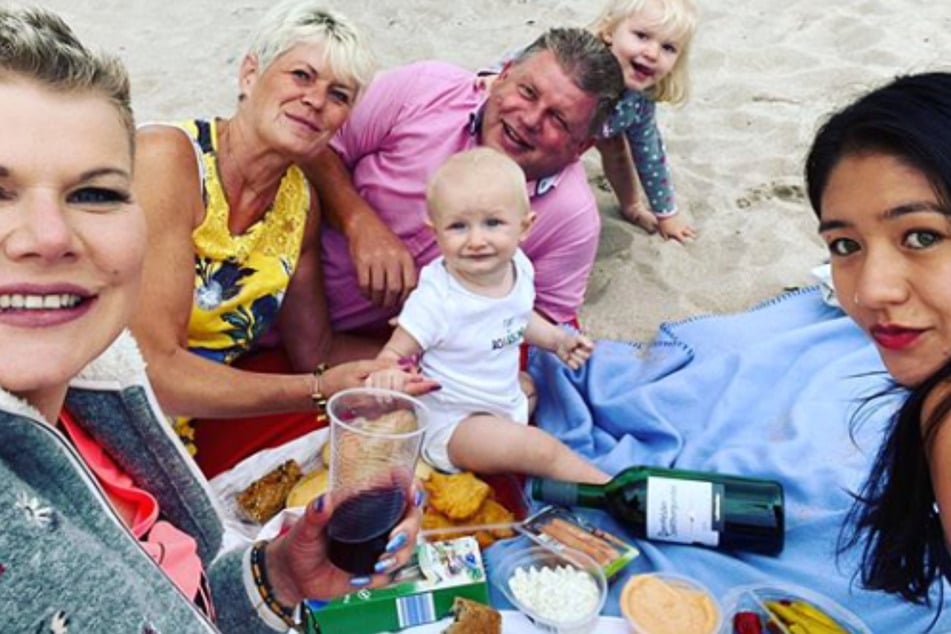 Dieses Familienfoto sorgte für eine Flut an Hasskommentaren.