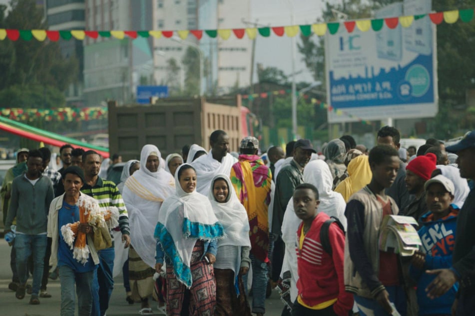 Die afrikanische Bevölkerung wächst weiterhin. Im Niger gebärt eine Frau beispielsweise im Durchschnitt sieben Kinder. In keinem anderen Land der Welt ist die Geburtenrate höher.