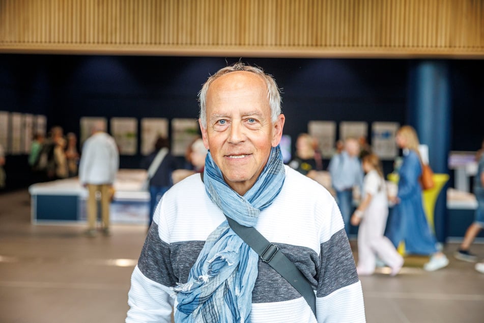 Hans-Jürgen Niederlein (71) freut sich, wenn das Dresdner Verkehrschaos endlich ein Ende hat.