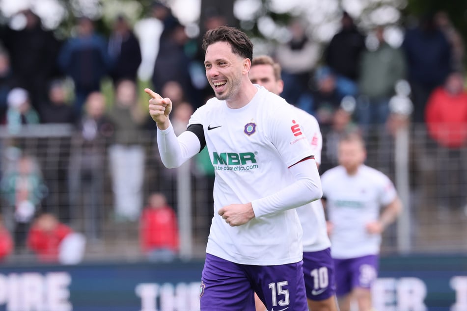 Wenn bei Aue in dieser Katastrophen-Saison einer lieferte, dann war es Marcel Bär. Der Torjäger könnte im Finale den Unterschied machen.