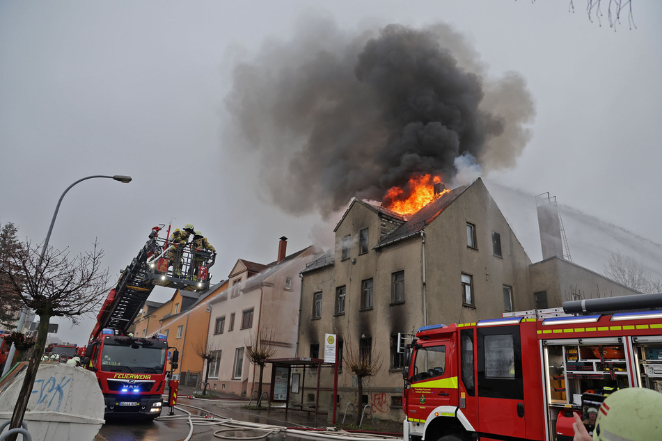 Nach Großbrand in Limbach-Oberfrohna: Polizei sucht Zeugen